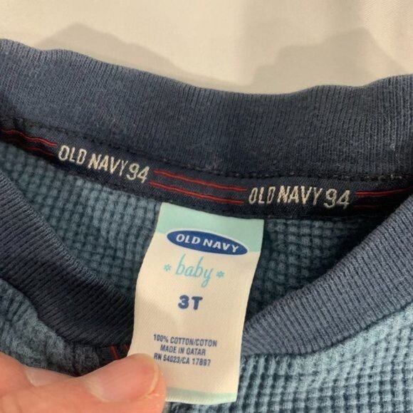Old Navy Baby Boys Long Sleeve Thermal Henley Shirt Size 3T Navy Blue Cotton - Picture 2 of 3